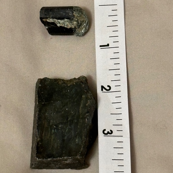 Two pieces genuine black Turmaline, protection stone - Picture 3 of 5